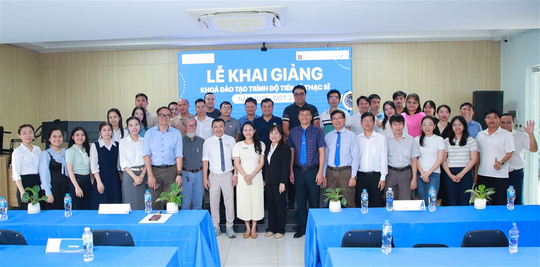 Khởi đầu hành trình tri thức mới của tân học viên tại trường Đại học Lạc Hồng