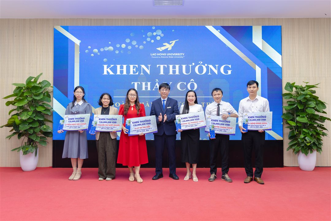 LHU vinh danh các tập thể, cá nhân xuất sắc trong công tác đào tạo 